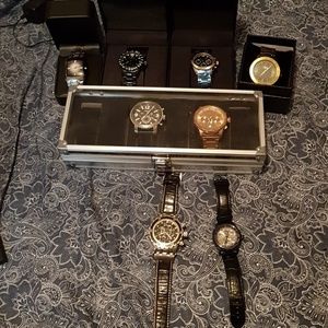 8 watch lot plus a 6 watch case and 2 watch winder